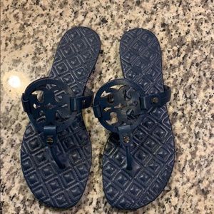 Tory Burch Sandals LIKE NEW. MAKE OFFERS 😁